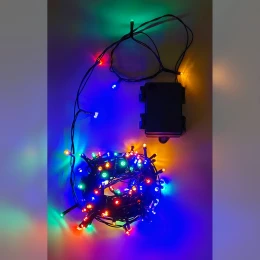 100 LED Εσωτ. &amp; Εξωτ. Χώρου Με Χρονοδιακόπτη Πολύχρωμο Φως Πράσινο Καλώδιο Μη Επεκτεινόμενο Μπαταρίας 13.9+0.2m