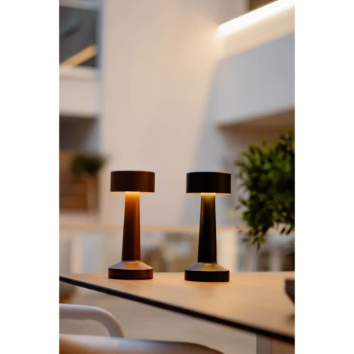 Επιτραπέζιο φωτιστικό από μέταλλο σε χρώμα καφέ 9x9x21