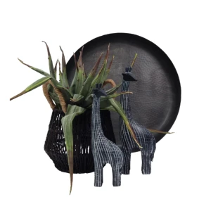 KAMILO ΔΙΑΚΟΣΜΗΤΙΚΟ ΚΑΜΗΛΟΠΑΡΔΑΛΗ 12x7x36cm POLYRESIN ΜΑΥΡΟ ΛΕΥΚΟ